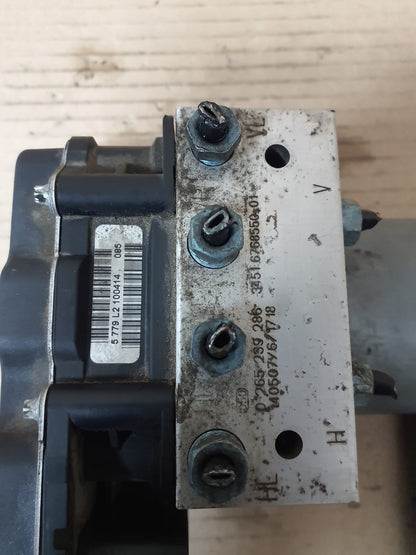 2013-2014 BMW X1 E84 E90 Hydraulic Unit ABS Pump Module 6860214 OEM