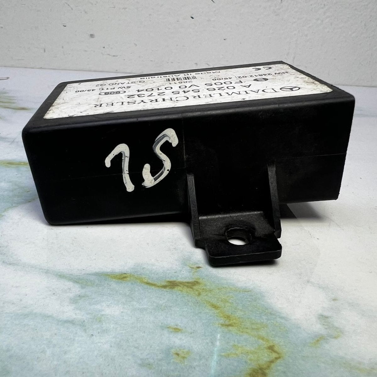 2003-2006 Mercedes SL500 Diagnostic Control Module A0265452732 SL-Class R230