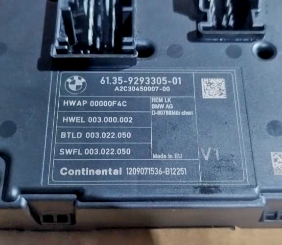 BMW F20 F21 F30 F31 REAR ELECTRONIC MODULE FUSE BOX CONTROL UNIT V1 REM -9293305
