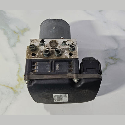 OEM BMW F02 F07 ABS Anti Lock Pump Brake Module 6797036, 6797038