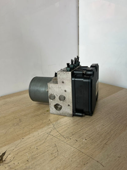 BMW 520d F11 Touring ABS ESP System Block Hydraulic Block Control Unit 6881305