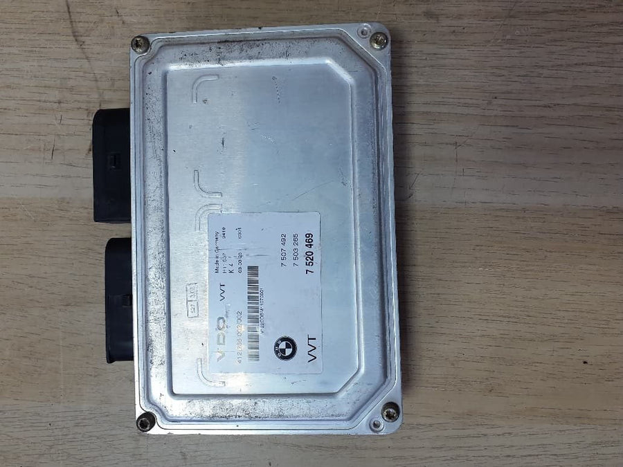 2004-2006 BMW 760i Engine Control Module 7520469 545i, 550i, 760i, and 760Li