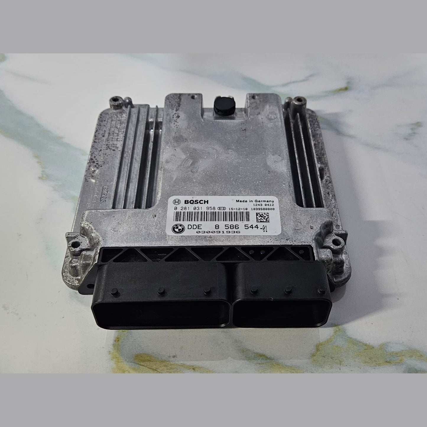 OEM BMW X3 X4 X5 X6 N57 ENGINE CONTROL UNIT ECM DDE ECU ONLY 8586544 BOSCH