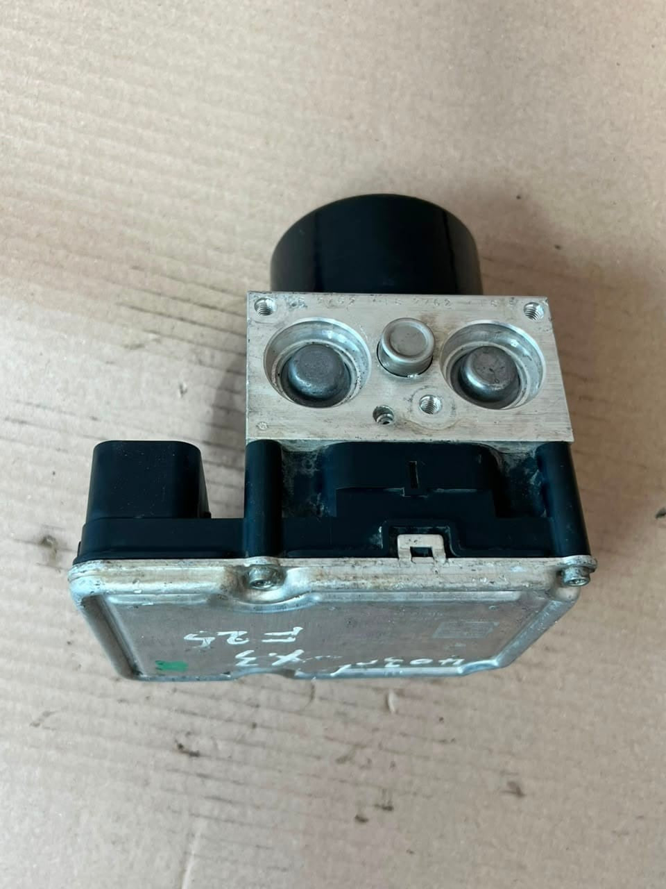 2012 BMW X3 F25 X4 F26 xDrive 20d 2.0 ABS Pump Control Module 6852748 OEM