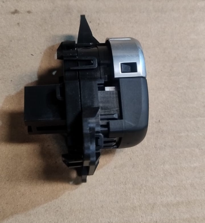 BMW 520i F10 2010-2013 N20 ENGINE CONTROL ECU UNIT + MODULE DME 7644747