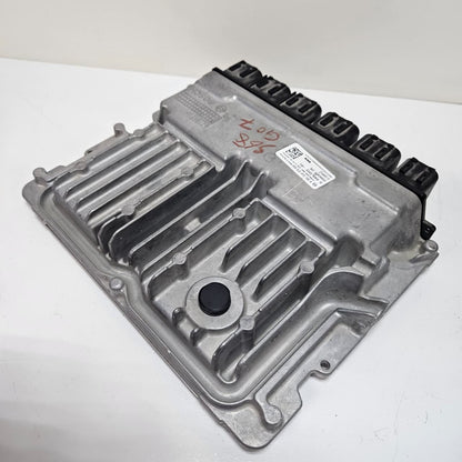 2019 BMW X7 G07 with S68 4.4L V8 Engine Control Unit Bosch 5A40DA3 OEM