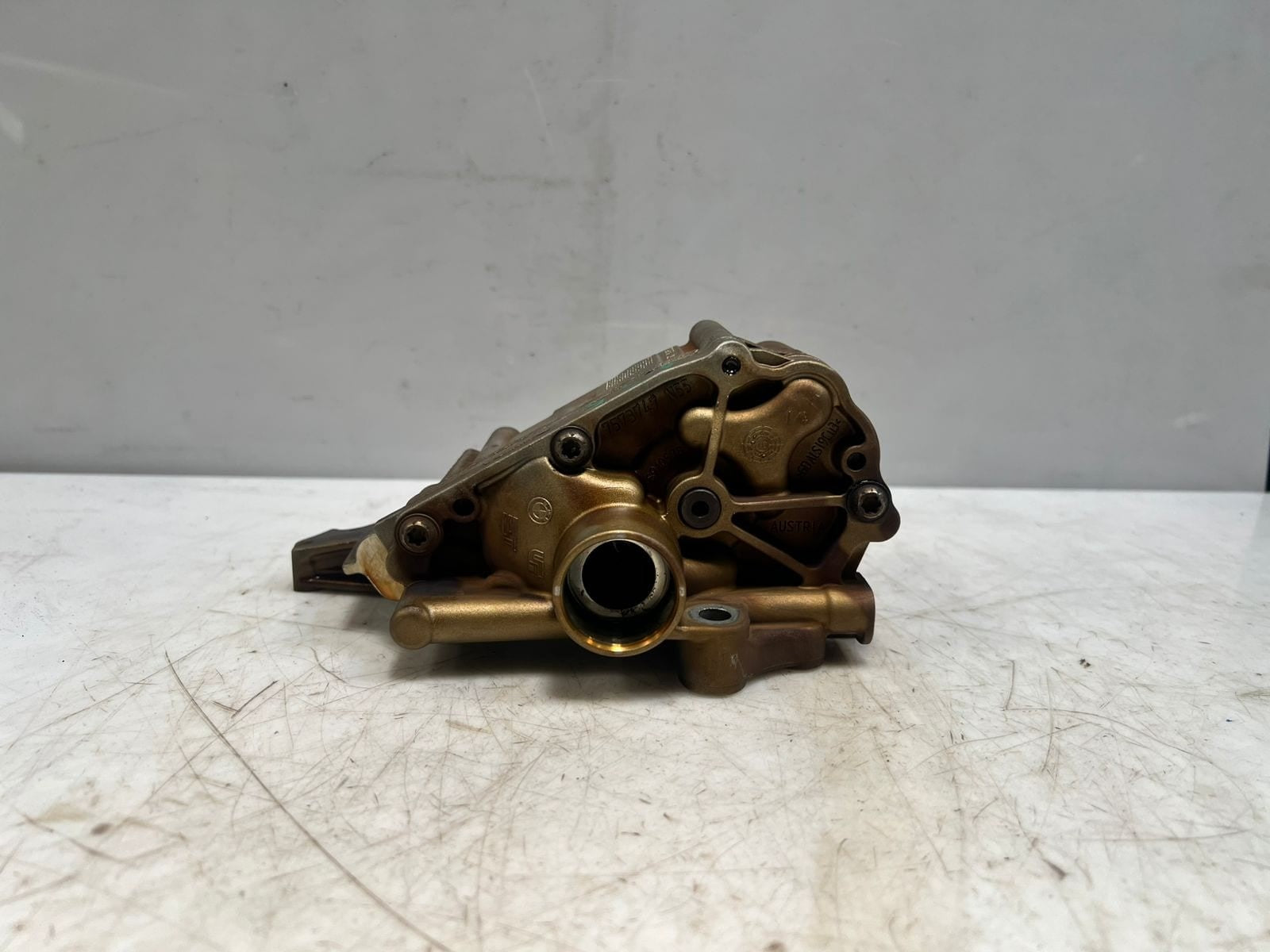 2008-2012 BMW 135i 335i 535i X3 X5 X6 N55B30A 3.0P Engine Oil Pump 7573747 OEM