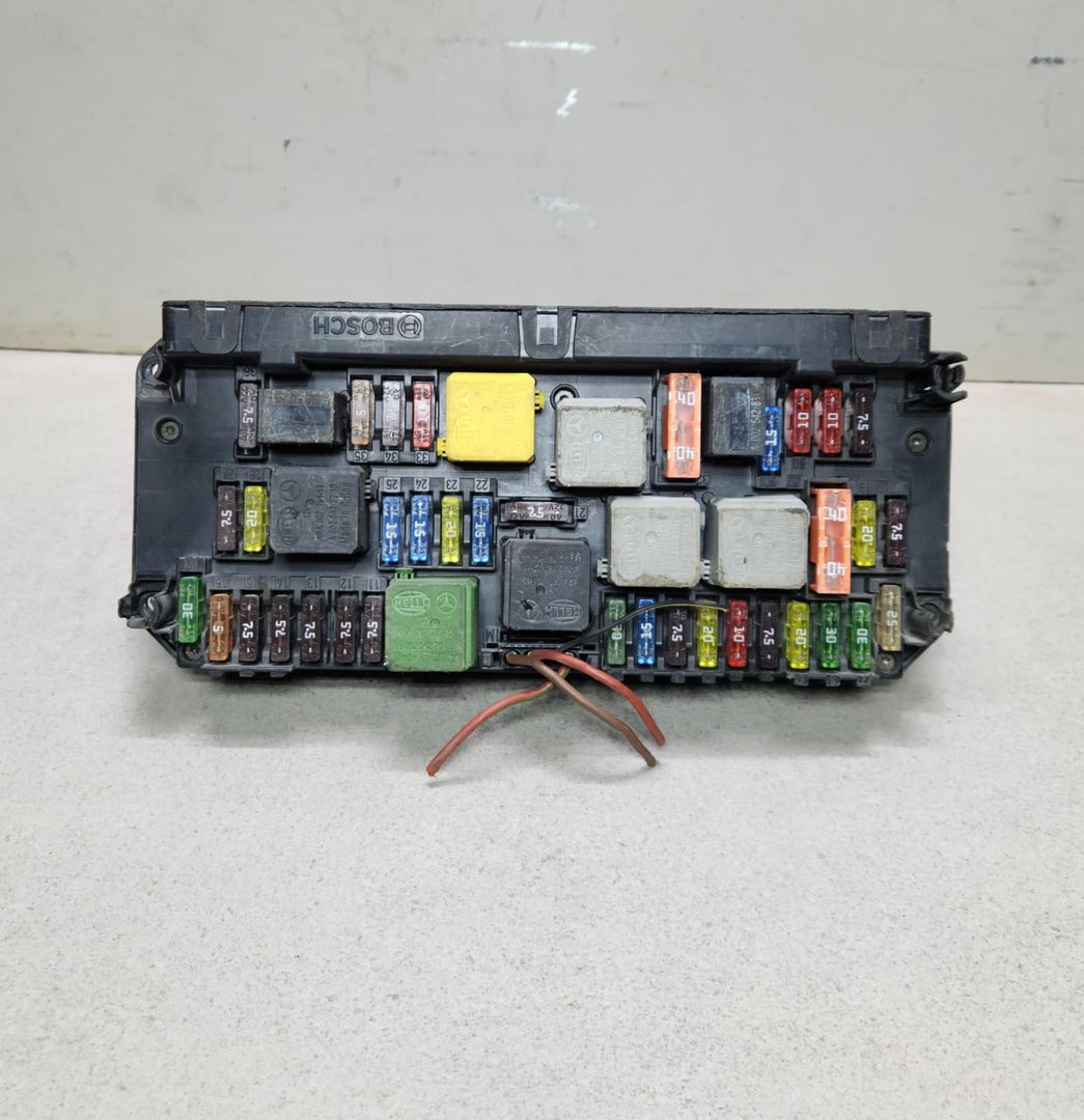 2010-2014 Mercedes CLS550 Sam Module Relay Fuse Box A2129007024 W218 CLS-Class  