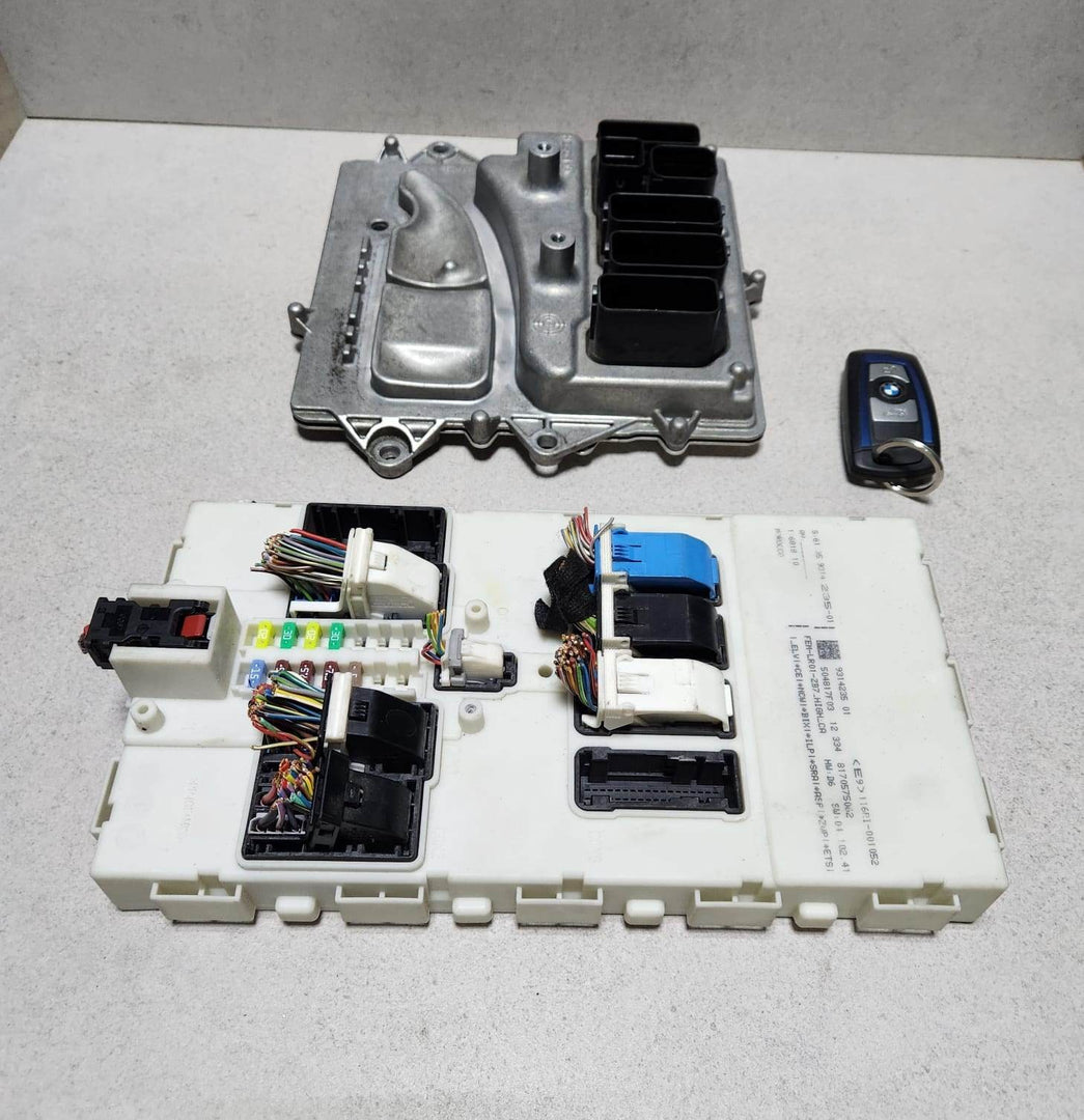 2013-2016 BMW M135i F20 F30 Engine Control Unit 8606776 F20 F30 N55 ECU SET 