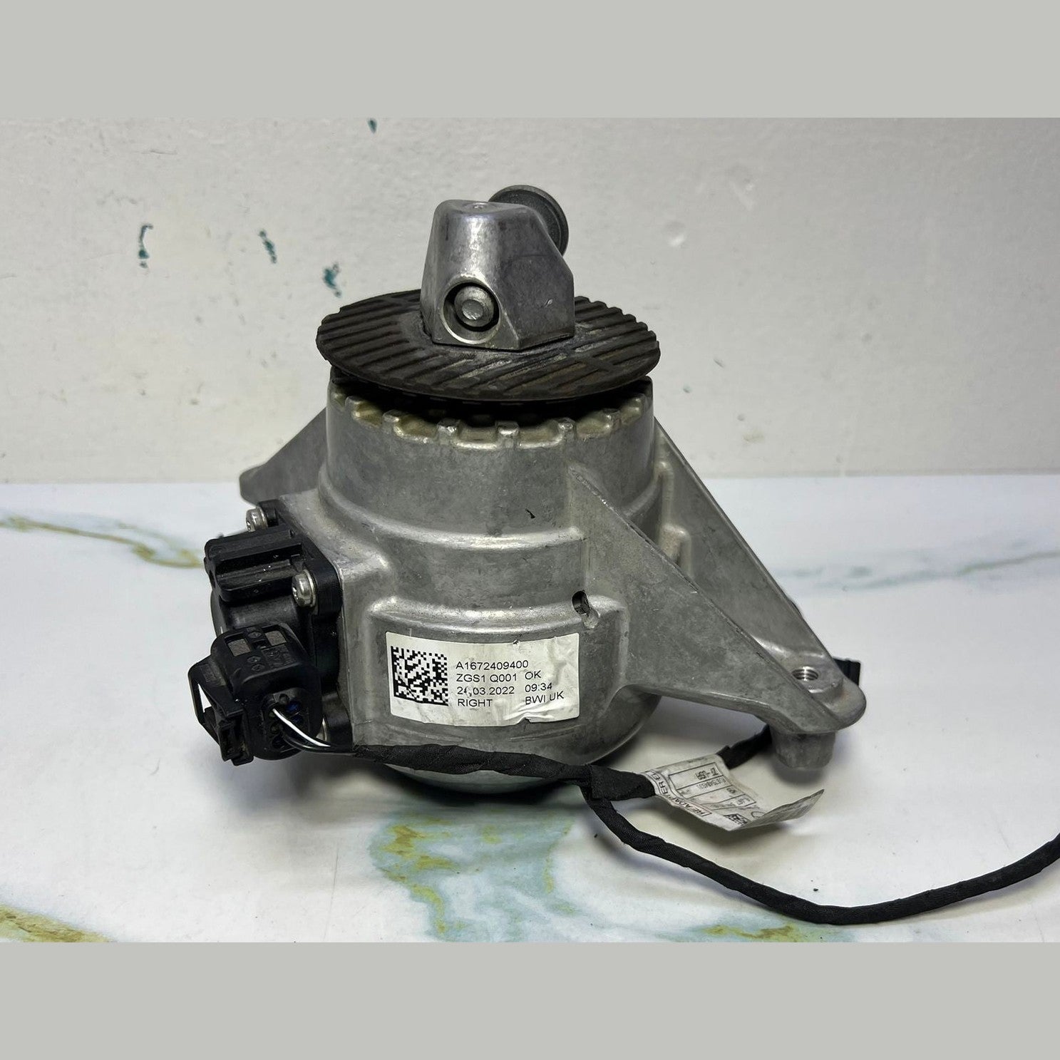 20-24 Mercedes-Benz AMG 63 W167 GLE GLS Engine Mount Right Side A167 2409400 OEM
