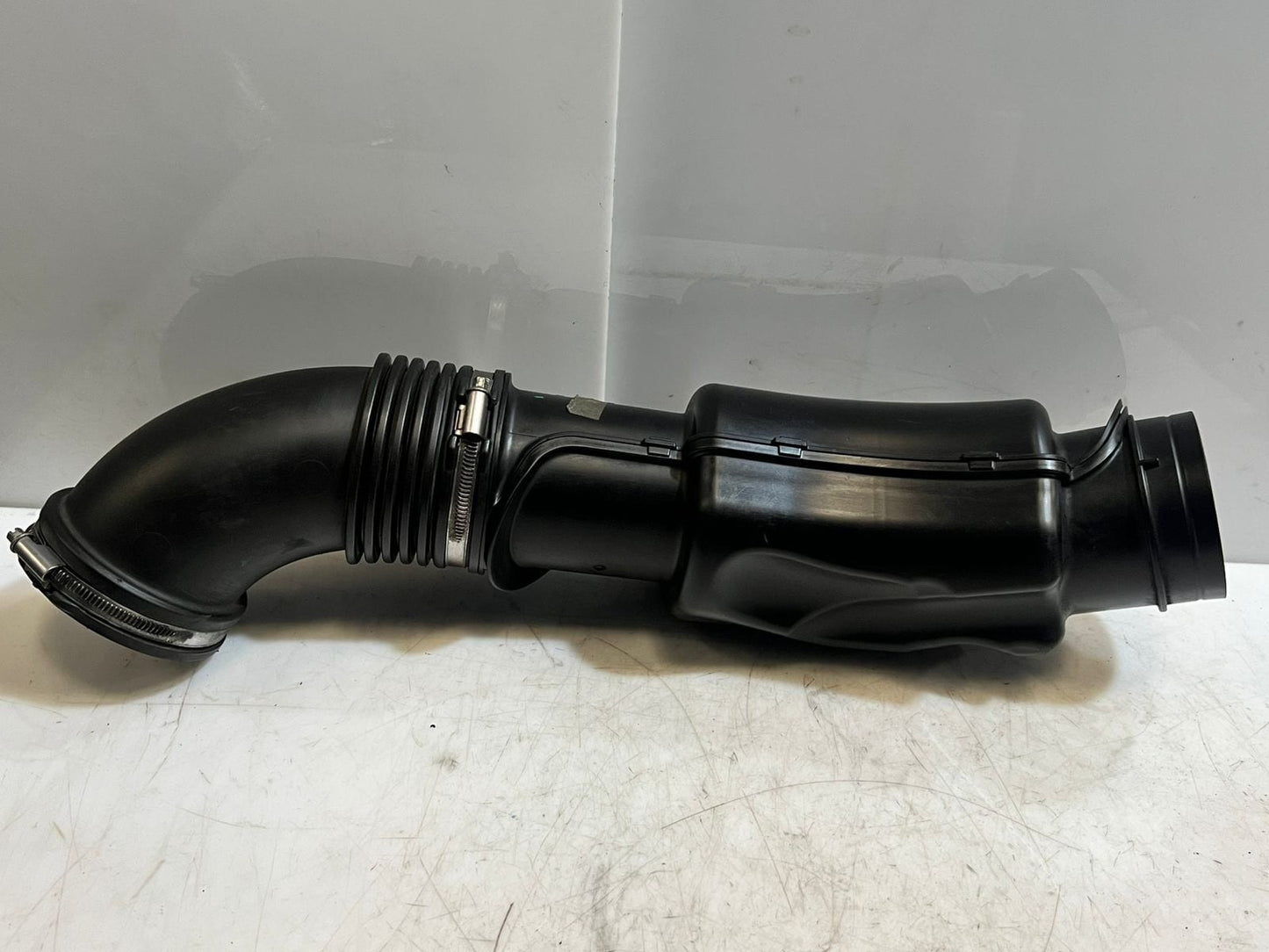 2012-2015 BMW X1 E84 N20 Air Intake Duct HOSE PIPE LINE 7632501 OEM