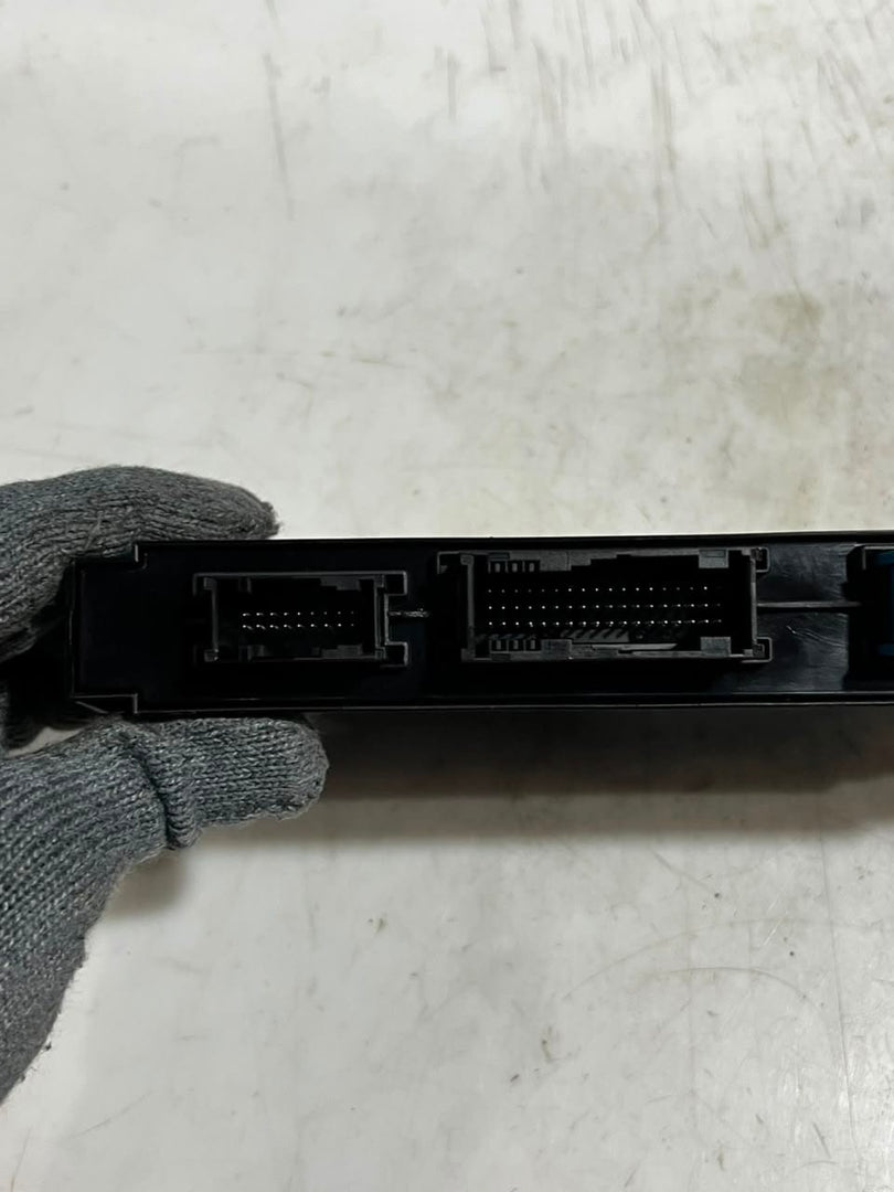 BMW 528i F07 5' GT M6 535i Body Control Module BCM Junction Box 9228495 OEM