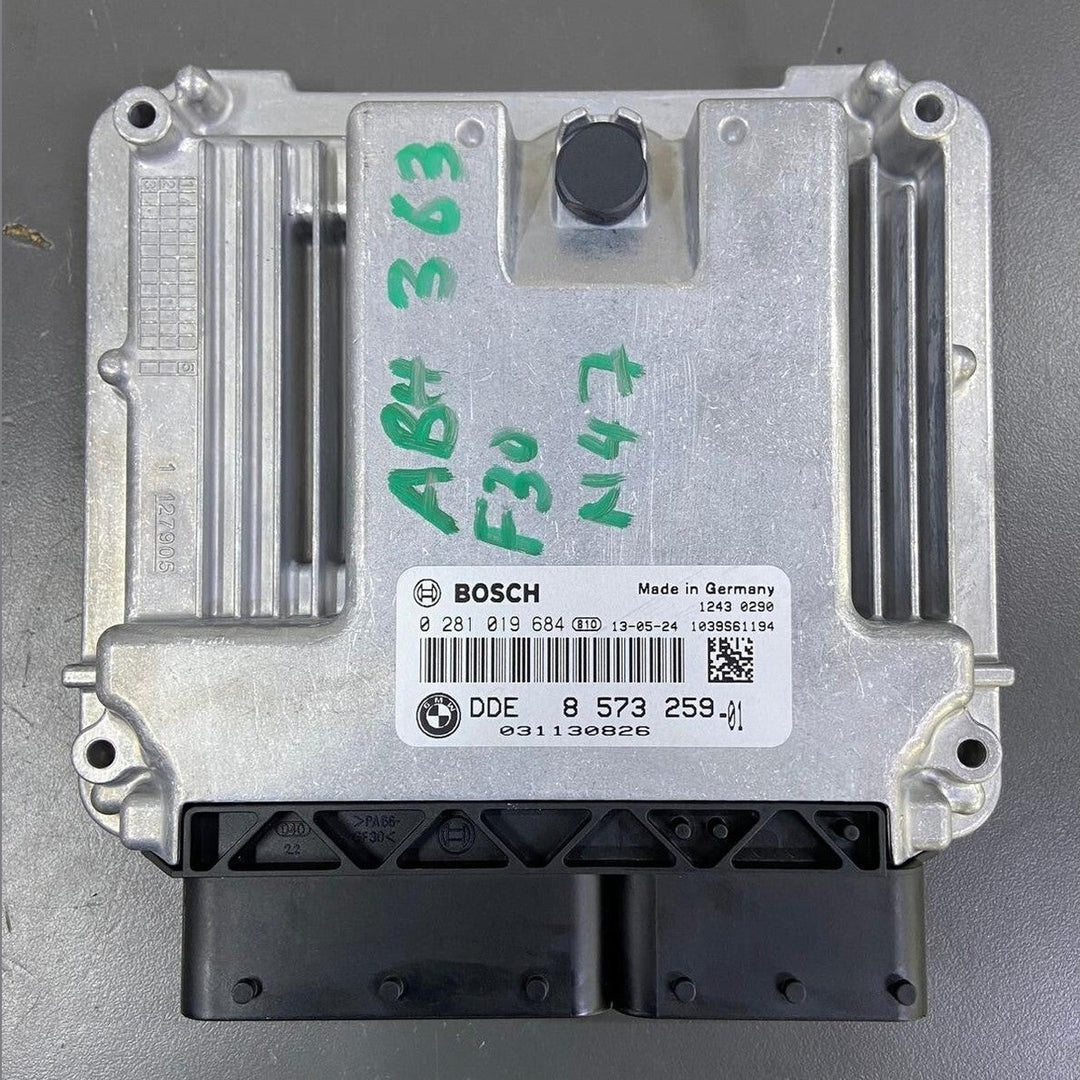 OEM BMW 320d N47N F30 2013 ENGINE CONTROL UNIT DDE ECU KIT 8573259 USED