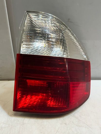2006-2010 BMW X3 E83 RIGHT SIDE REAR Tail Light 7162210 OEM ECE