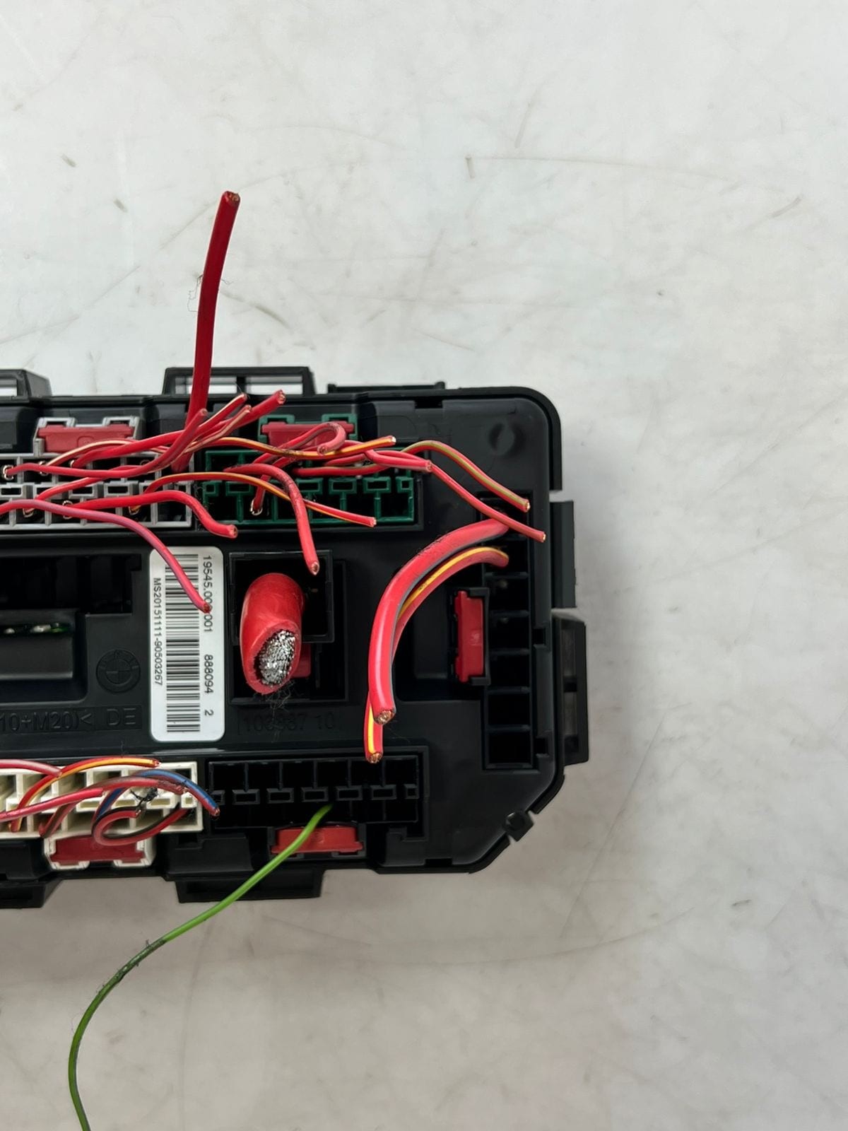 2015-2016 BMW 435i 1 2 3 4 F Series Engine Fuse Box Control Module 9389068 OEM