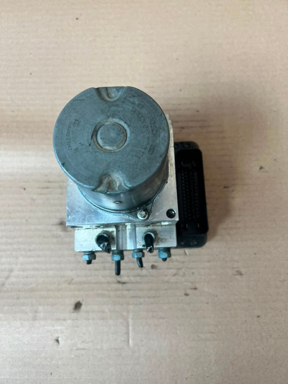 2010-2016 BMW 5 Series F10 and F11 535i ABS Hydraulic Unit / Pump 6858406 OEM