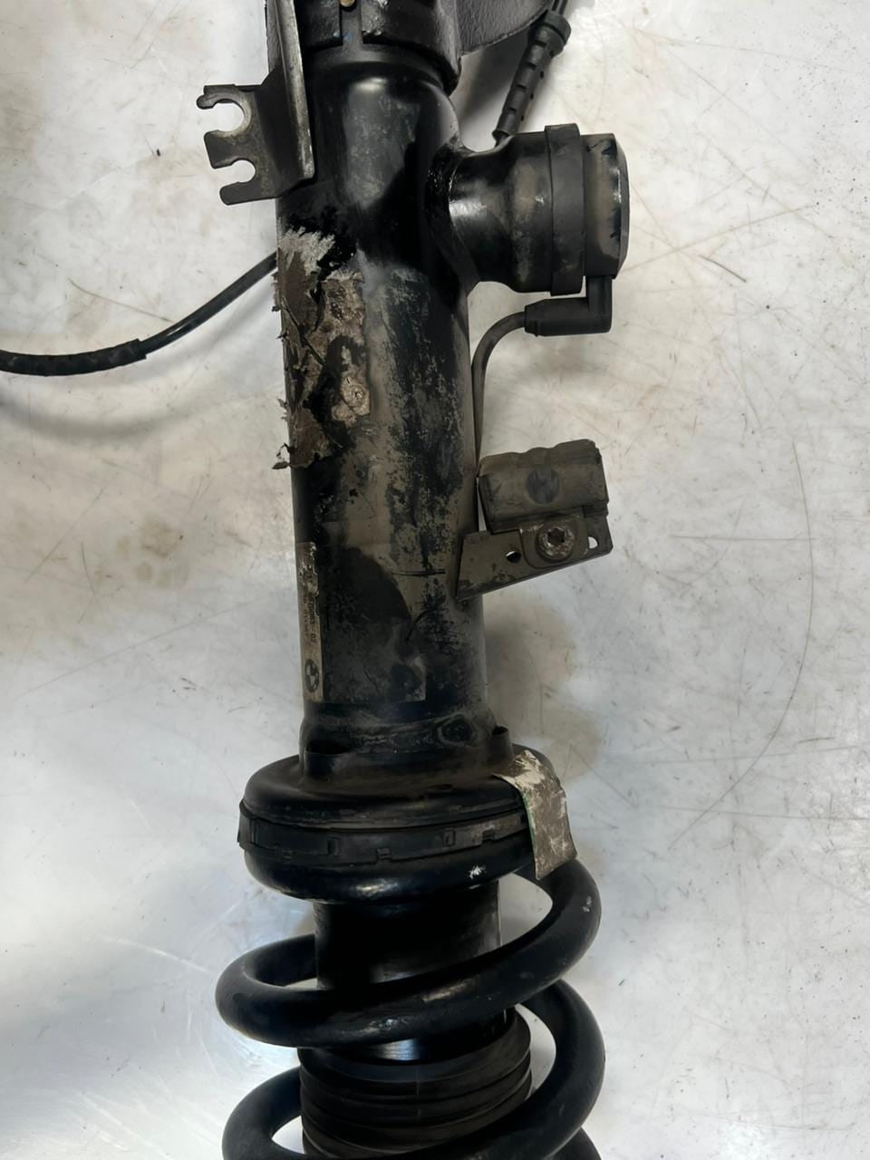 2015-2017 BMW X5 F15 F16 X6 30D M50D FRONT Shock Absorber 6875083 OEM