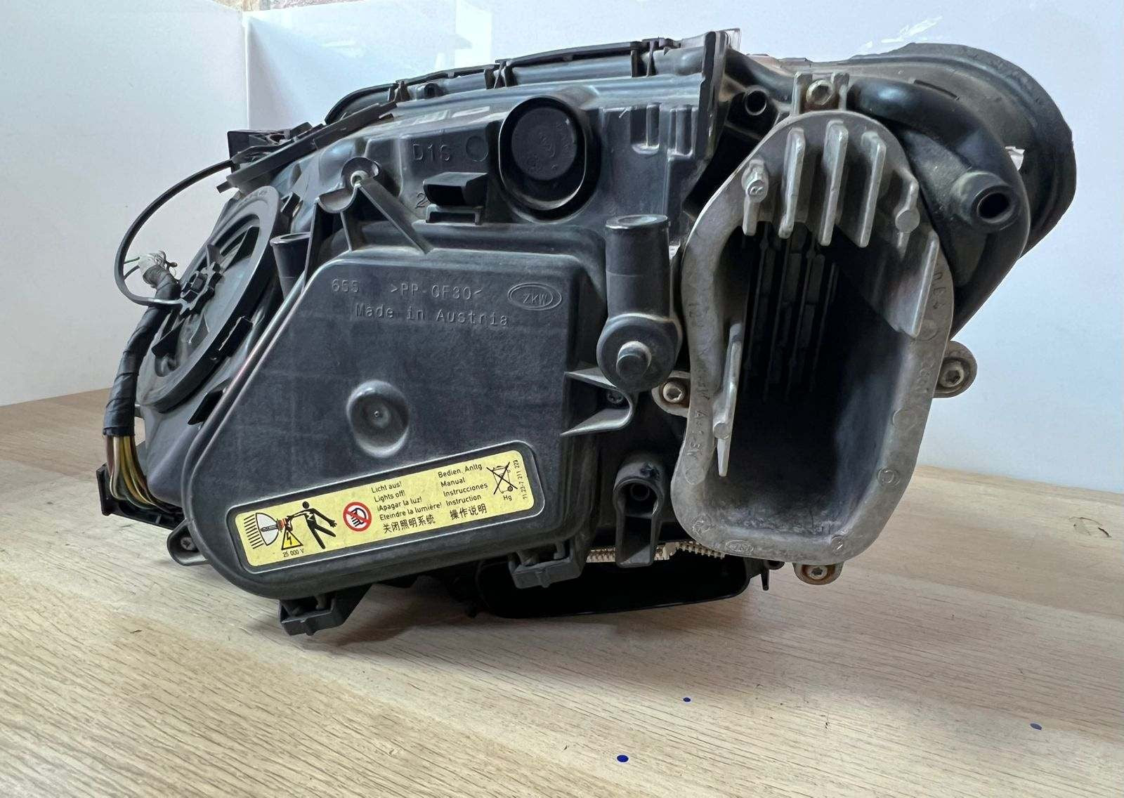2009 BMW 750Li Headlight Adaptive Ahl Xenon Light Front Right 7182152