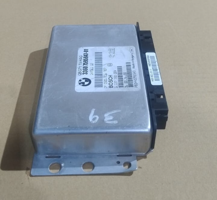 BMW E70 E71 X5M X6M REAR DIFFERENTIAL LOCK CONTROL MODULE 7595847