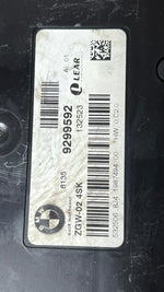 Bild in die Galerieansicht laden, 2013 BMW 535i Central Gateway Control Module 9299592 F10 5 Series 520d 