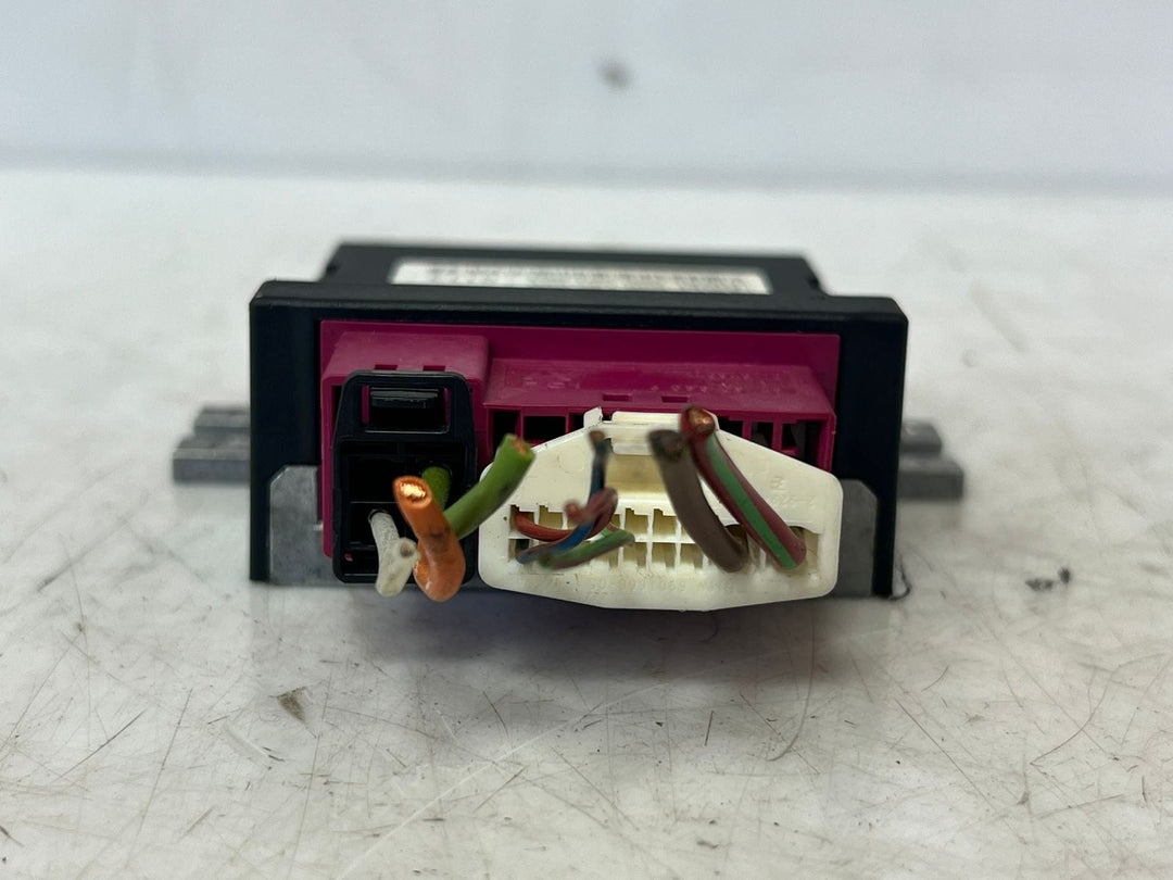 BMW F10 5 Series, 6 Series, 7 Series, and X3 Fuel Pump Control Module 7358144