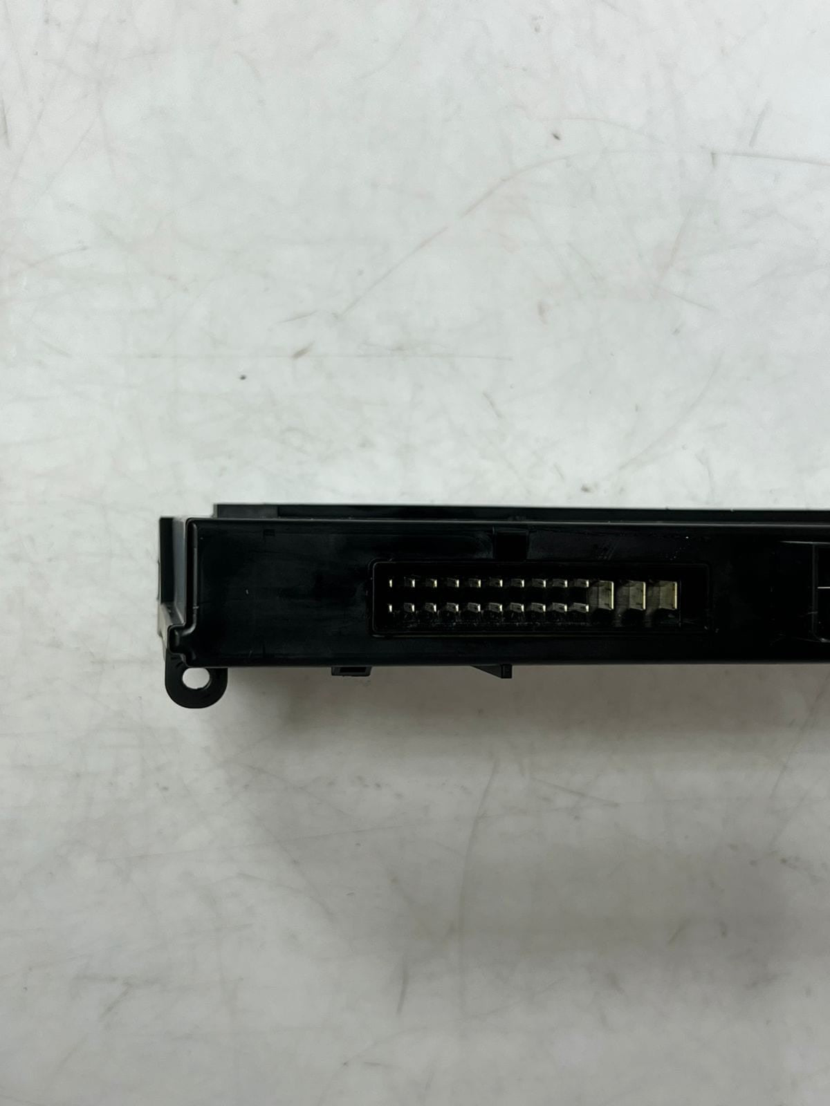 BMW E87, E90, E91, F87 X1 Body Control Module BCM 9247472 OEM