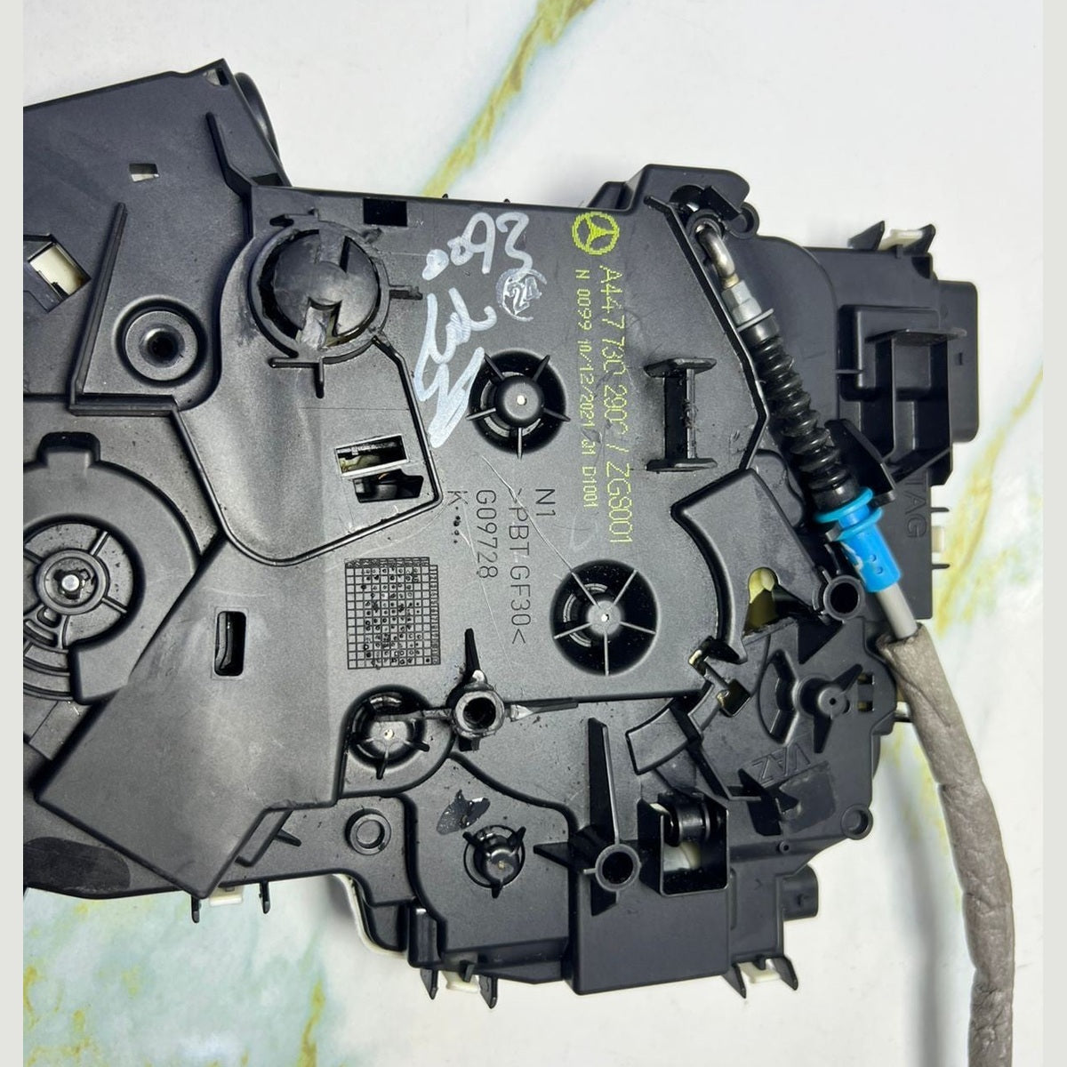 Genuine Mercedes-Benz Vito W447 Rear Sliding Actuator Door Lock A447 7302902 OEM