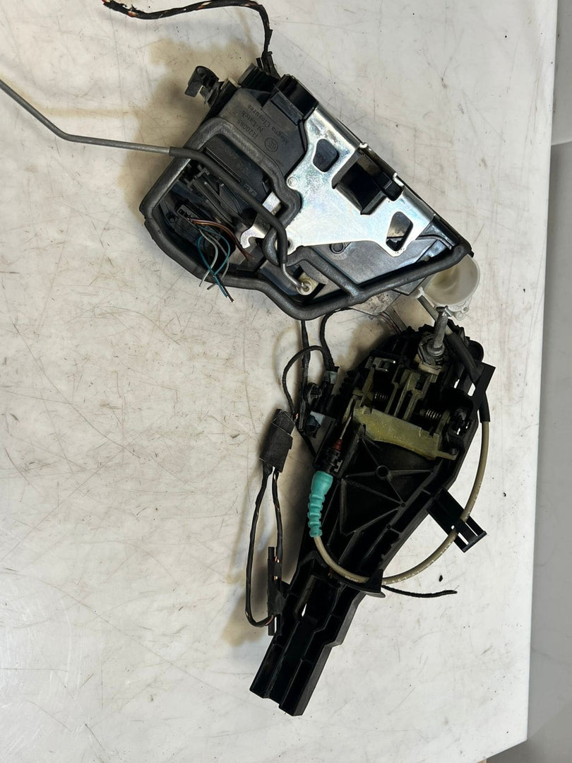 BMW X6 E71 Front Left SIDE Door Lock Actuator 7318409 OEM