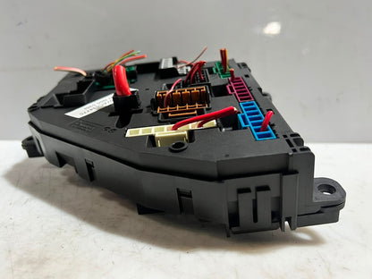 2011-2016 BMW 5' 550i F07 F10 F11 F18 F12 F13 F01 Fuse Relay Box 9210857 OEM