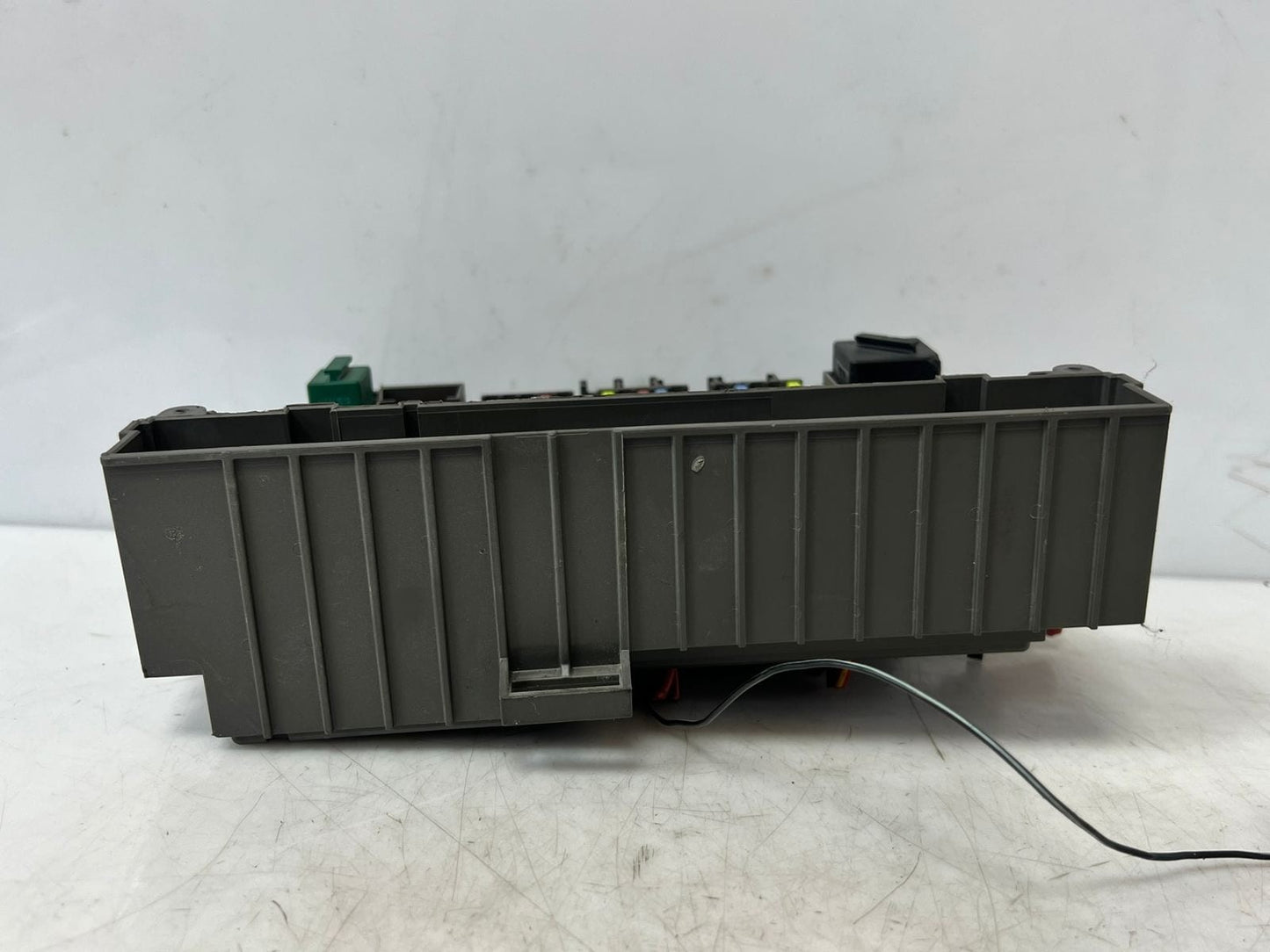 2008-2015 BMW 328i E81 650I Power Distribution Fuse And Relay Box 9119445 OEM