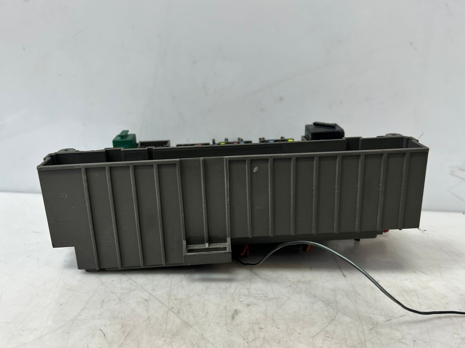 2008-2015 BMW 328i E81 650I Power Distribution Fuse And Relay Box 9119445 OEM