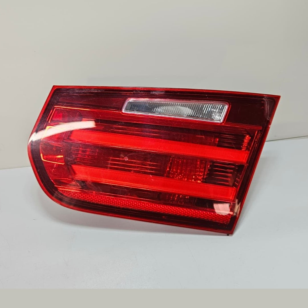 2012-2015 BMW  320i 328i 335i Right Rear Inner Tail Light 7259916 F30 F31 3 ser