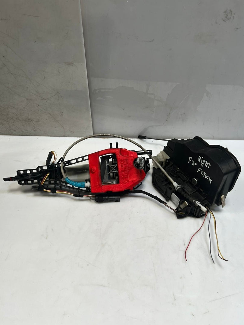 BMW 1 3 5 Series E60 E61 F20 F30 Door Lock Actuator Front Right 7229462 OEM