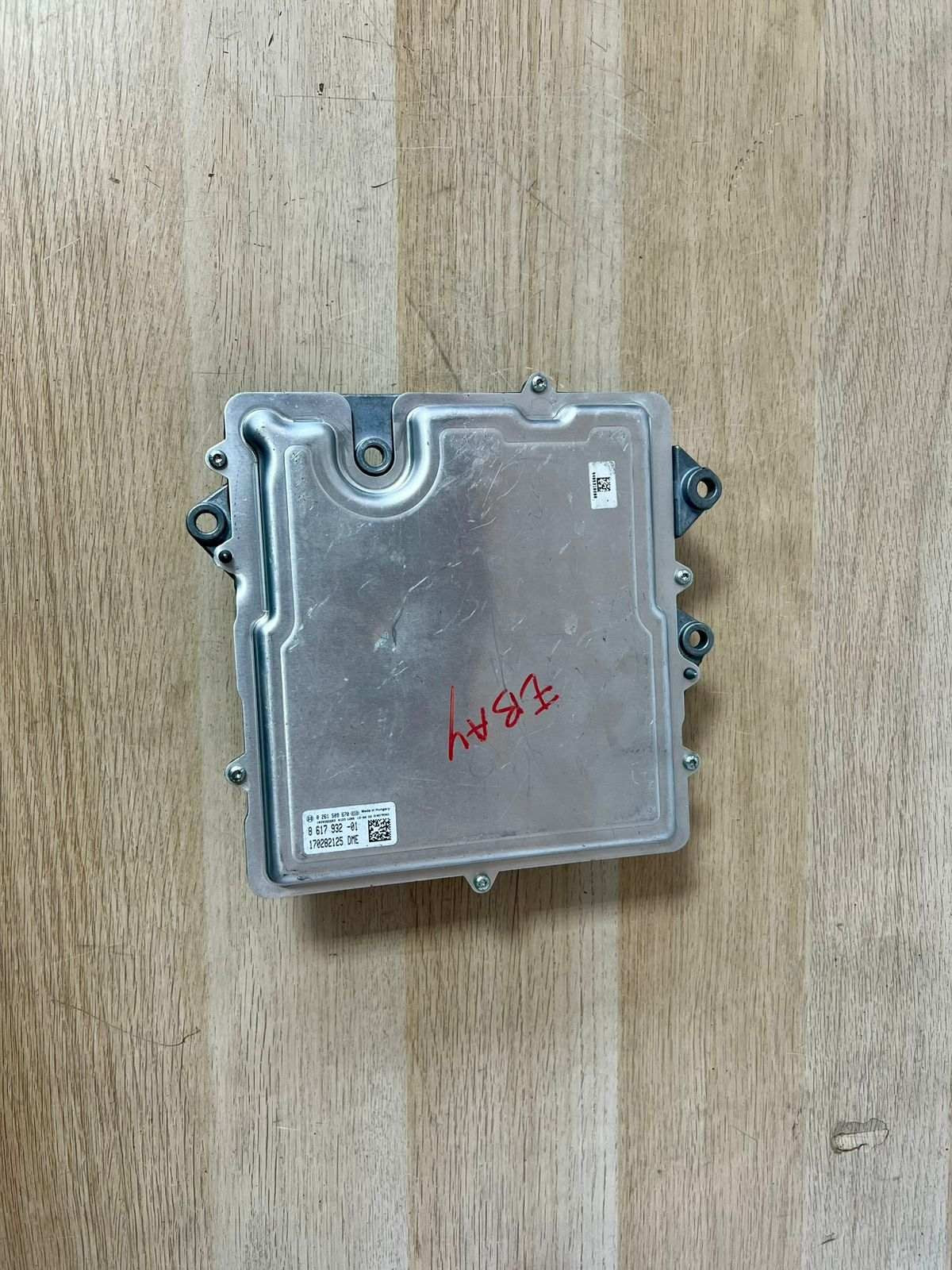 2013-2015 BMW Active Hybrid 7 F04 Engine N55 Control Unit 8617932 ECU ONLY