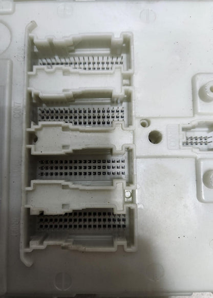 2016-2019 BMW 740i Body Domain Control Module 6820916 7 Series G11 G12