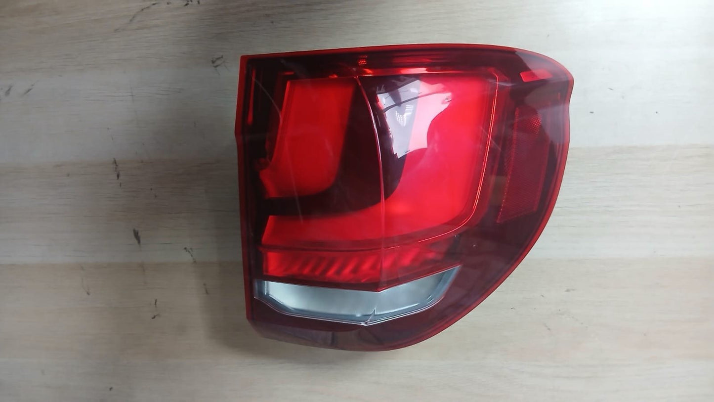 BMW Rear Right Outer Taillight 7470886 X5 F15 F85 M rear right outer LED taillig