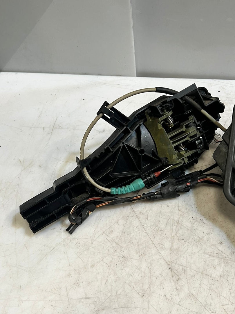 2007-2013 BMW X6 E71 Front Right SIDE Door Lock Actuator 7318416 OEM
