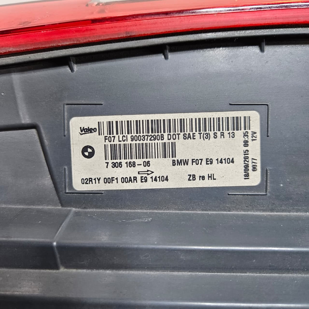 7306168-2010-2017 BMW 5 Series F07 GT F10 535i GT Rear Light in Trunk Lid Right 