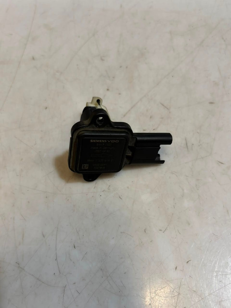2006-2010 BMW 130i E87 E90 E91 E92 E93 325xi 330xi Mass Air Flow Sensor 7520519