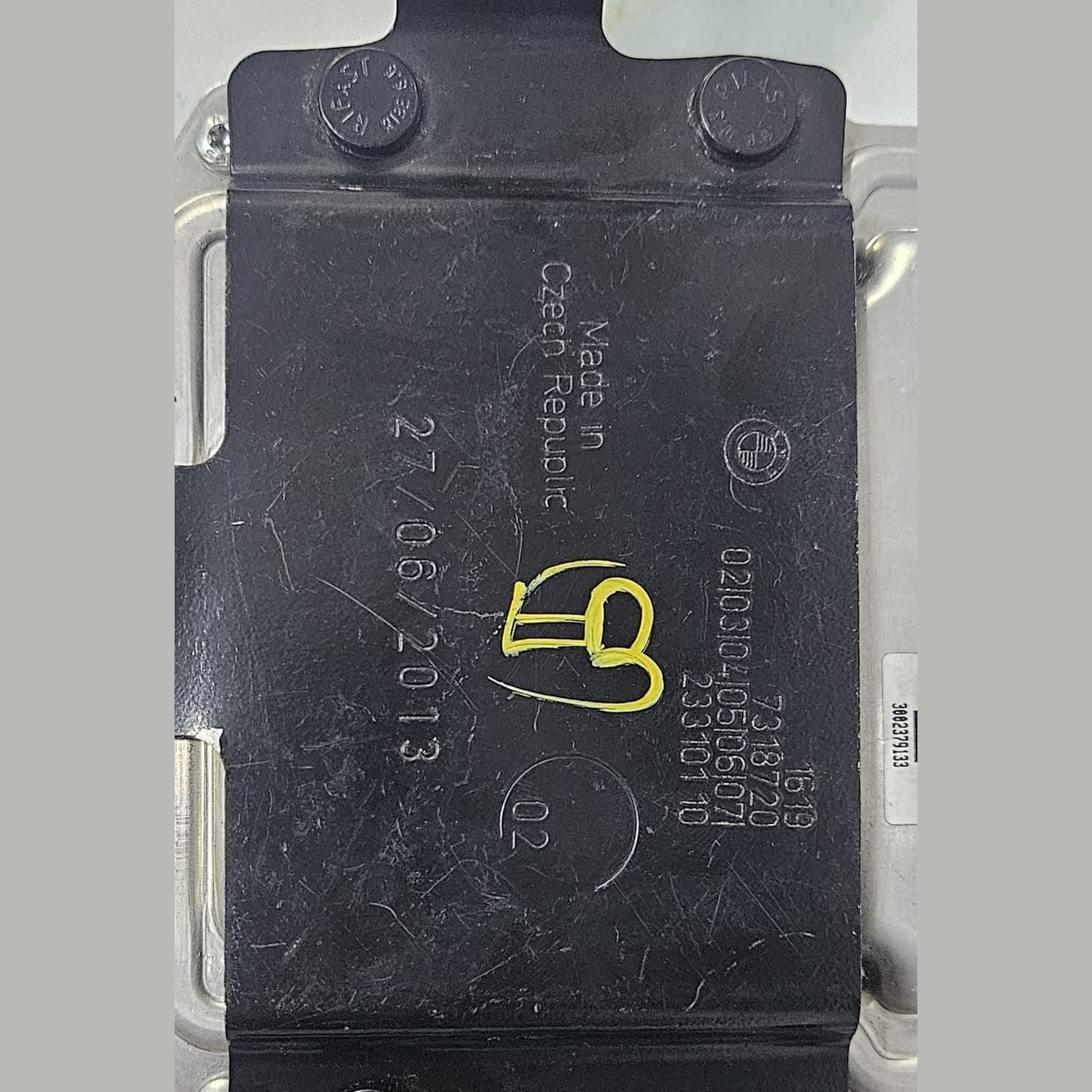 OEM BMW F07 GT 530D DEF PUMP EMISSION CONTROL  MODULE 7377299