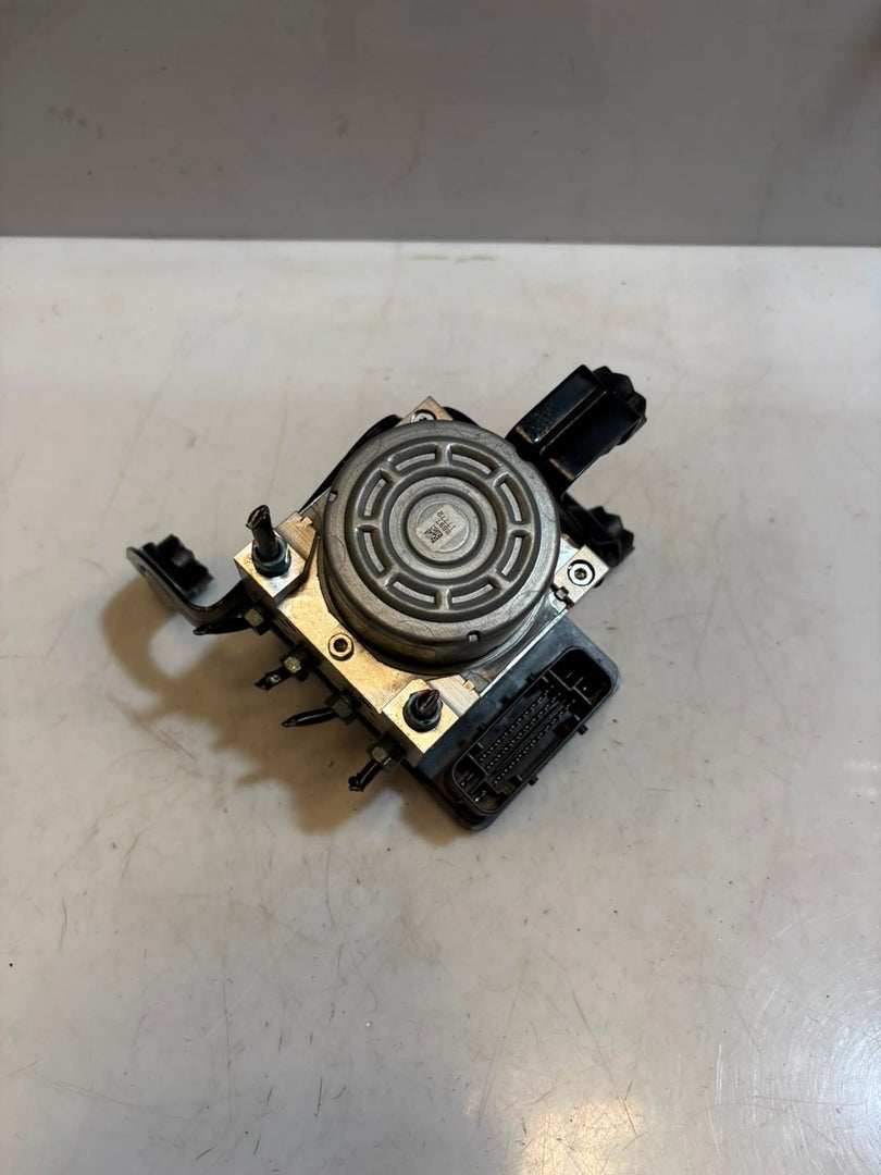 BMW 3 SERIES F30 F31 F20 Abs Anti Lock Brake Module & Pump 6887510