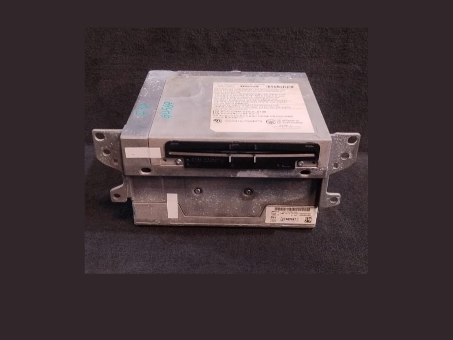 OEM BMW F30 HEADUNIT HIGH NAVIGATION RADIO CIC - 9289617‑01