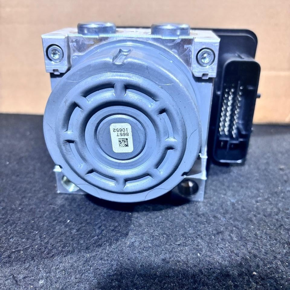 OEM 2012-2018 BMW 328I F30 ABS Anti-Lock Brake Pump Module Unit 6875814 6875813