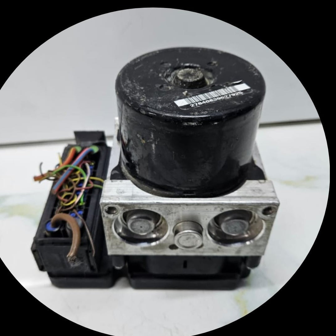 2012-2016 BMW F30 328i 328xi ABS Pump Control Module 6860731 OEM
