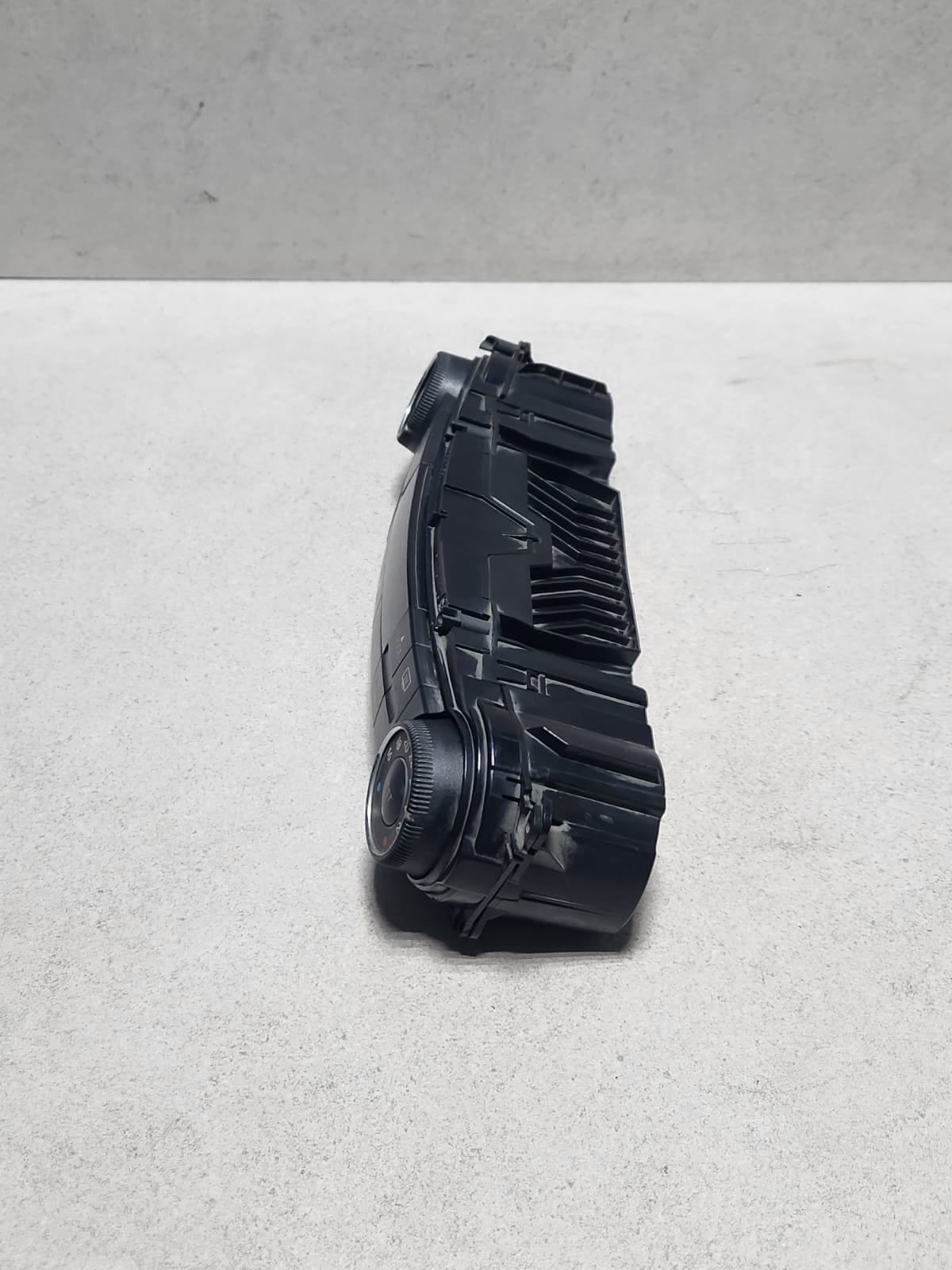 Mercedes-Benz Climate Control Panel 2118300890 W211 E-Class and S211 E-Class