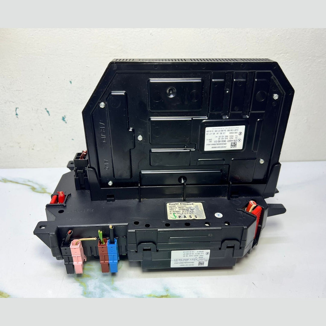 Mercedes W221 S-Class Front Fuse Relay Box SAM Control A2219006001 \ A2219005801