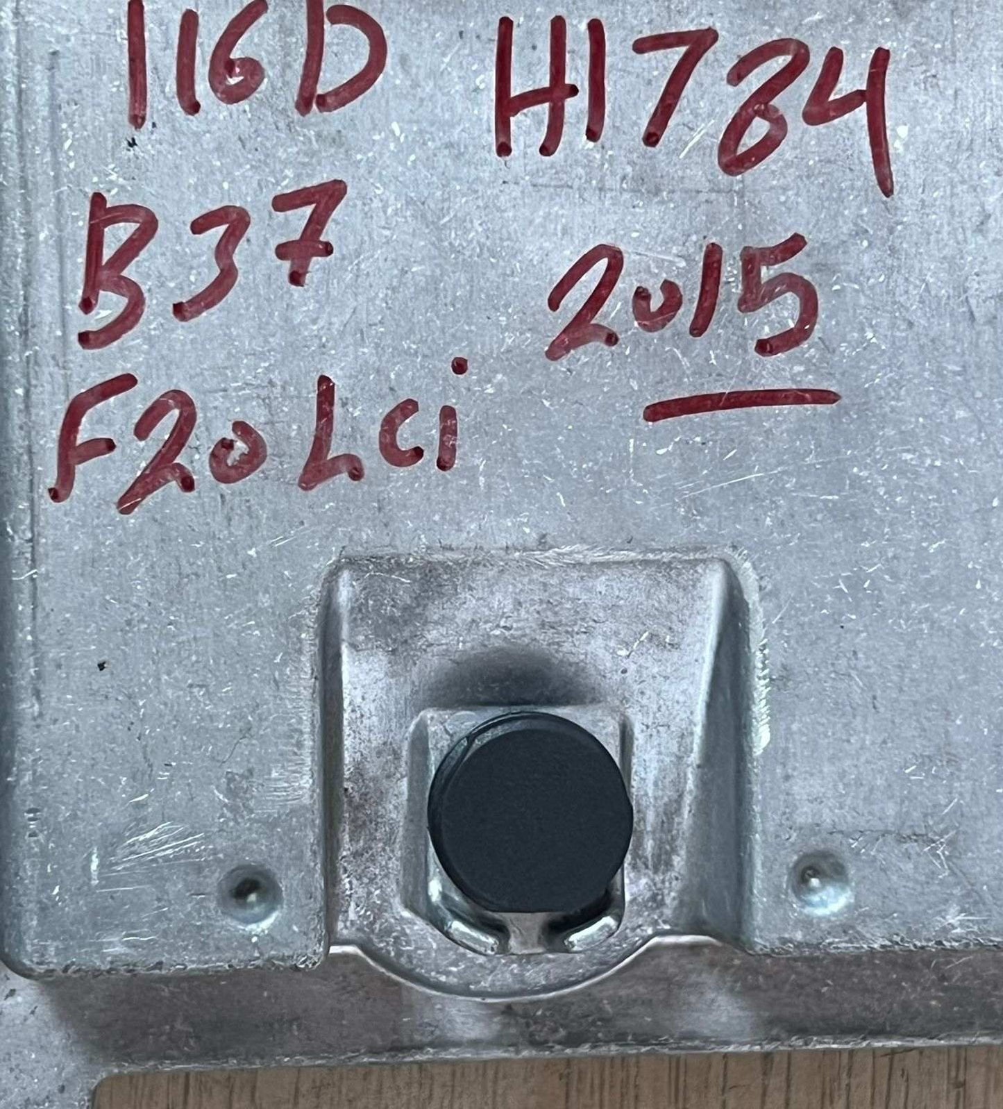 BMW Engine Control Unit 8587952
