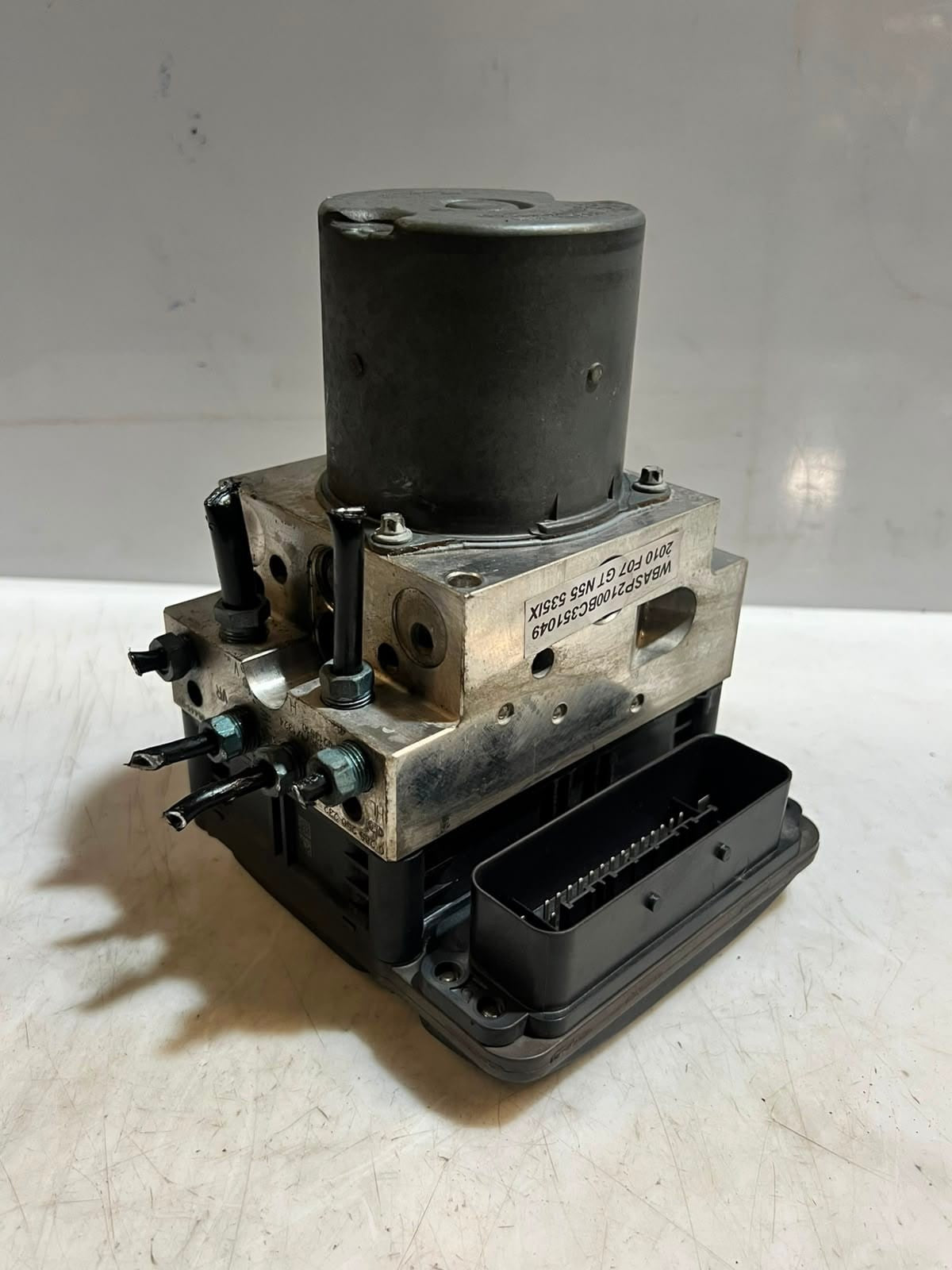 2010-2015 BMW 7 Series F01 F02 xDrive F07 GT F10 740i ABS Pump Module 6799147