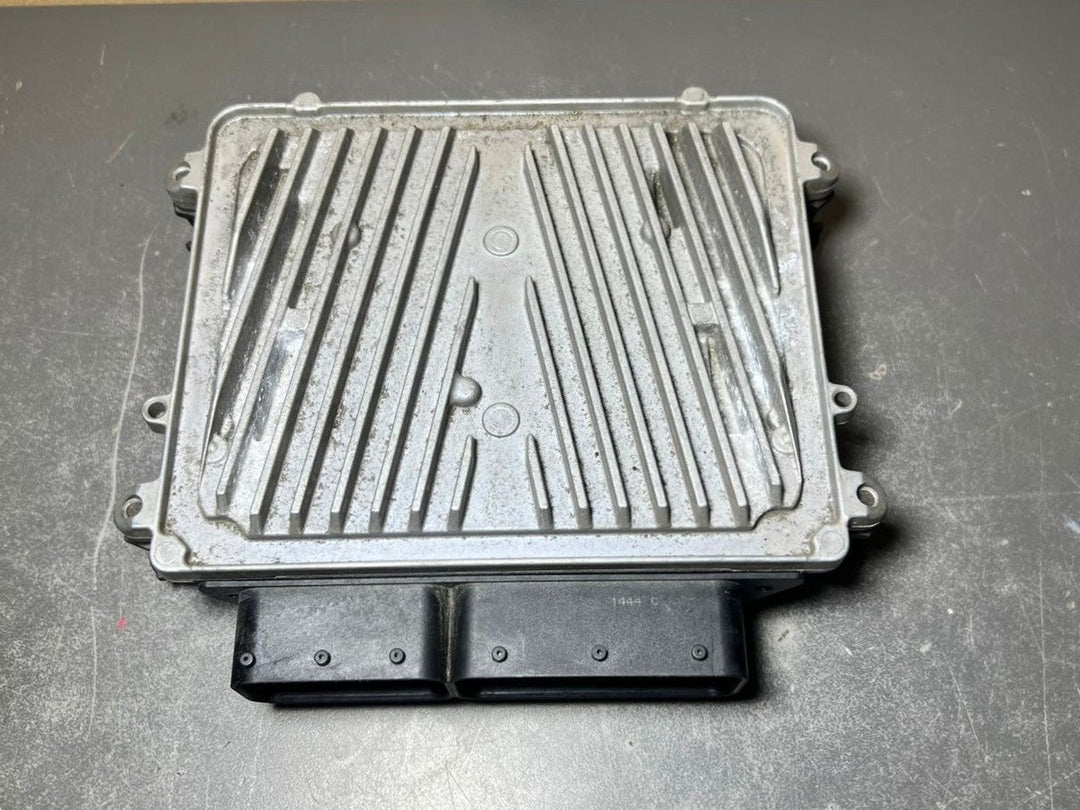 02-07 Mercedes W211 E-Class Engine Control Module Unit ECM ECU A272 1534379 OEM