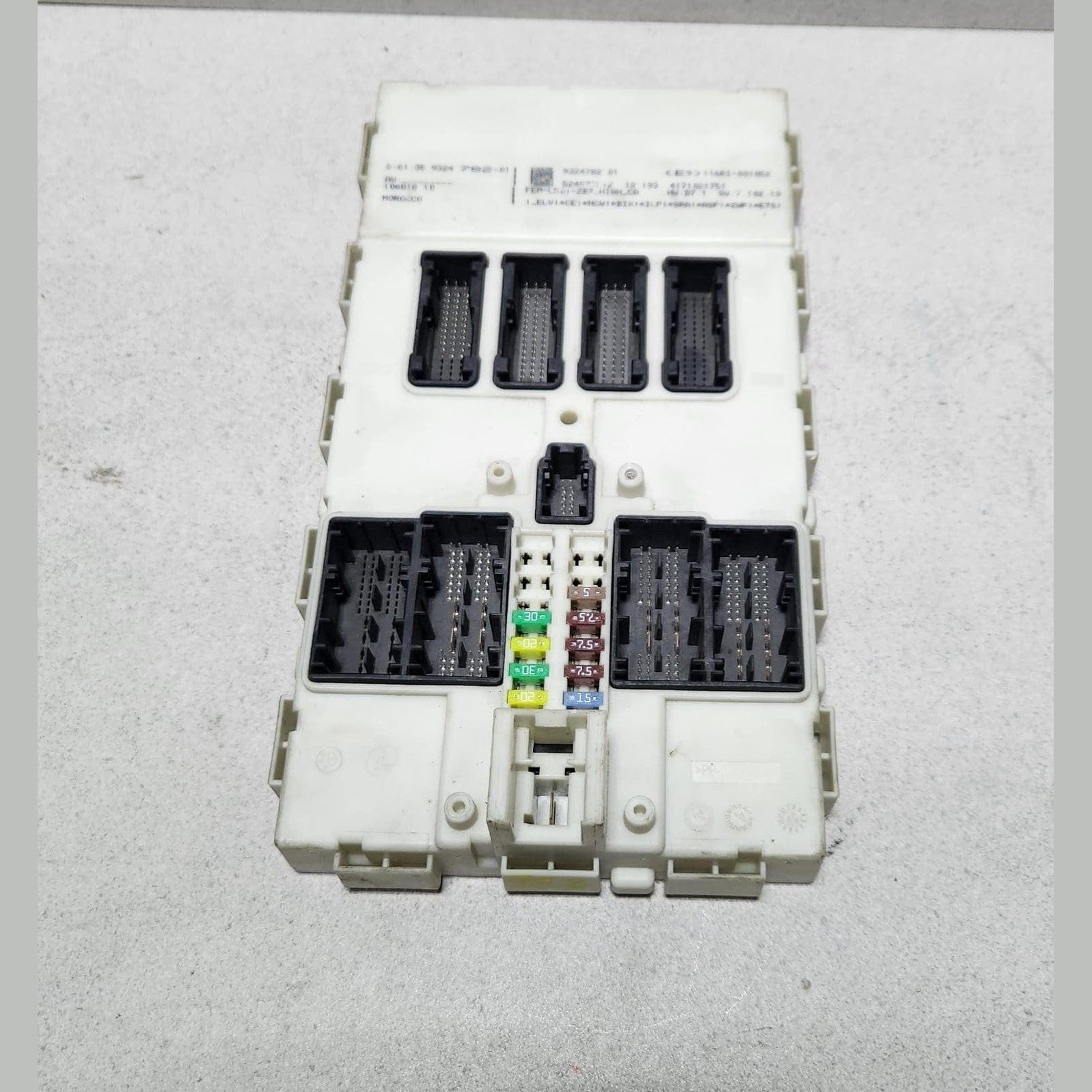 2012-2016 BMW 320i Front Electronic Module 9324782 3 Series 320i 328i 328d